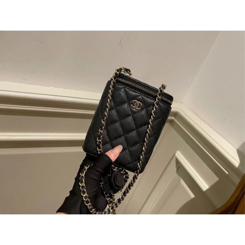 Chanel Women Pre-Loved Bag Very Good Condition
